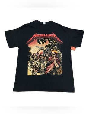 Metallic skulls riding graphic Gildan tag t-shirt
